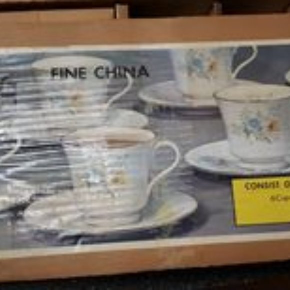 Fine China Tea Set - Picture 2 of 3